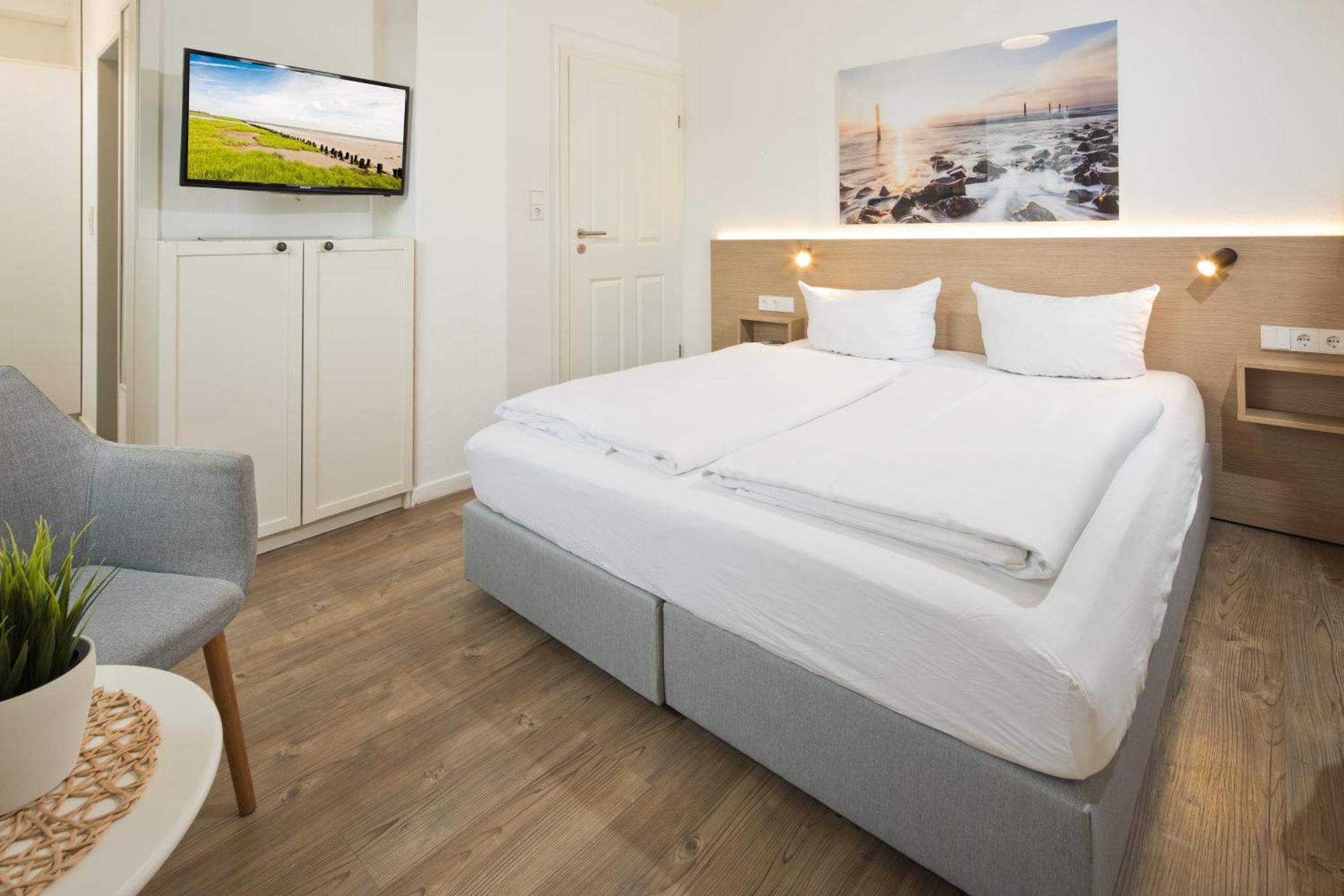 Haus Menno Janssen - Doppelzimmer Norderney Exterior photo